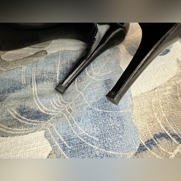 CHANEL PATENT LEATHER HEELS shoes (seen in lady gaga music video) - Picture 11 of 16